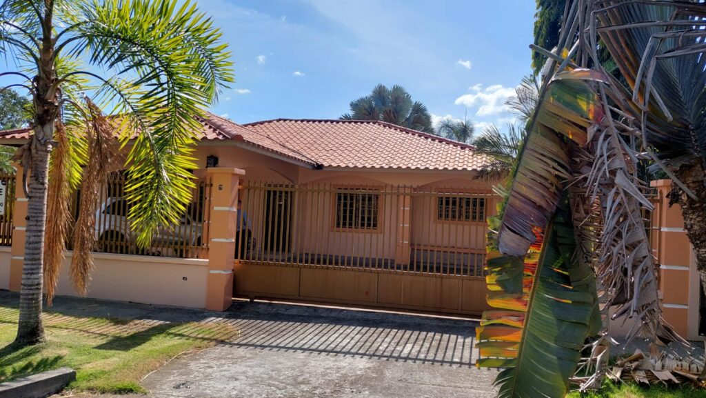 Se vende casa en Aqualina-David-Chiriquí/3R